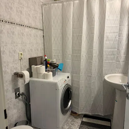 No 13 House Raca Проживание в семье *
